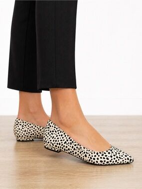 VIONIC Women's Cream Black Suede Leather LENA SPOT Pointy Flats 7